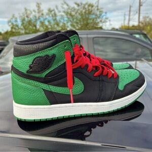 Pine Green - Jordan 1s
